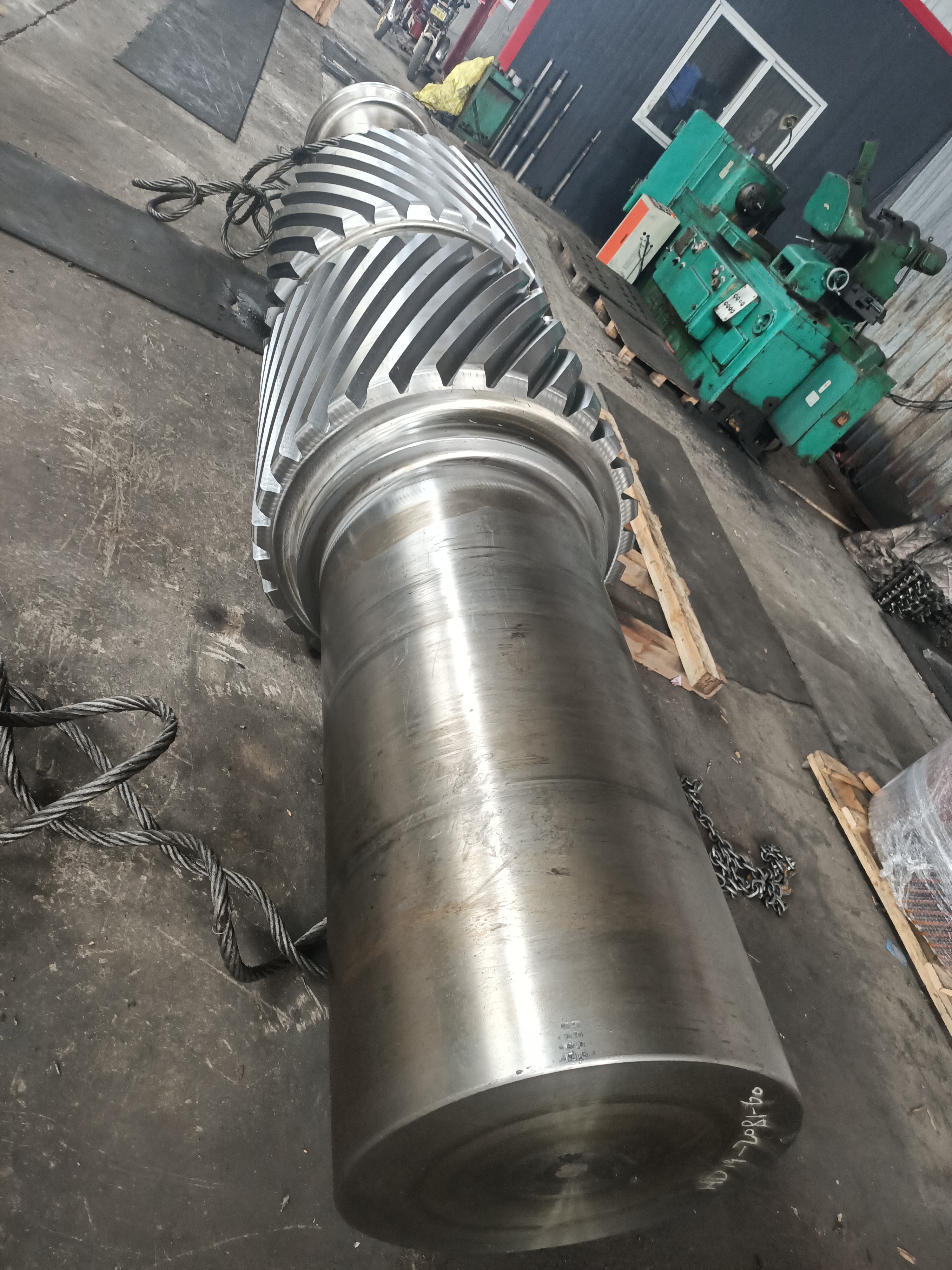 Custom manufacturing of non-standard and large gears.